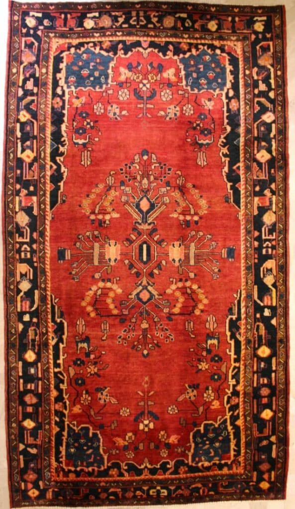 Tappeto Persiano di vecchia manifattura, dellla Galleria Rosecarpets a Milano