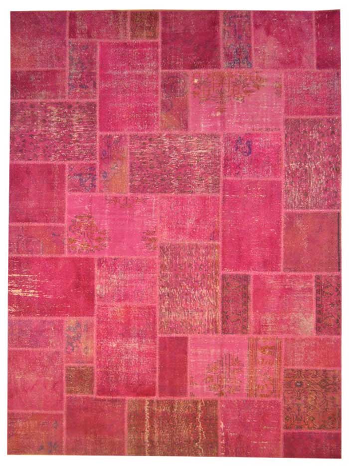 Tappeto Patchwork composto da vecchi tappeti anatolici di varia qualità. Perfetto per case moderne oppure con mobili etnici. Misure: 202 x 137