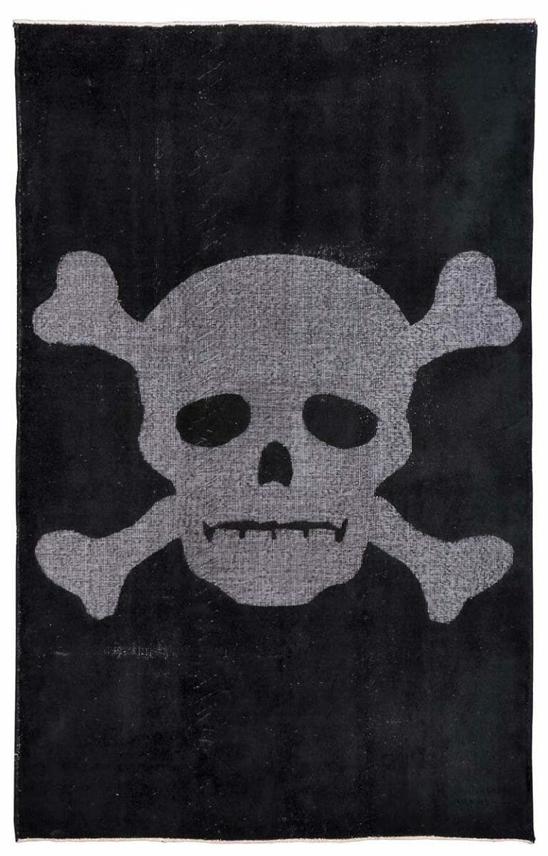 Tappeto Decorativo “SKULL“ Di origine anatolica disegno scavato su tappeto Misure: 167×265 cm. Galleria Rosecarpets di Milano