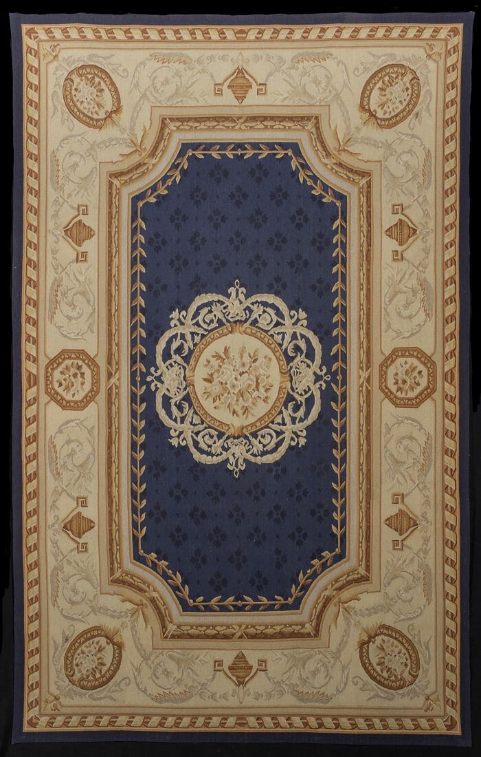 Tappeto Aubusson con disegno risalente all’impero Napoleonico Misura: 277x176 cm Codice: 1179
