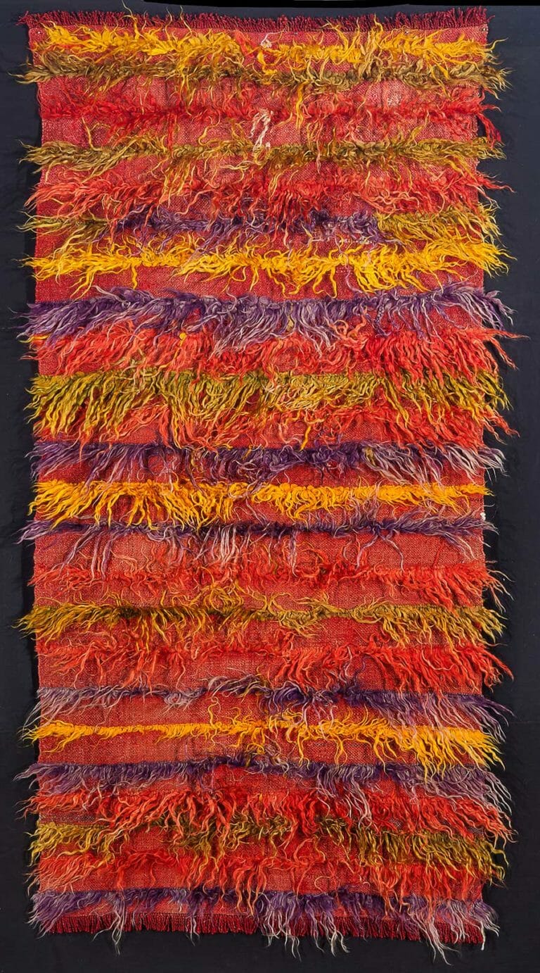 Tappeto Etnico Filikli Caratteristico tappeto di Filikli. A pelo lungo dai colori sgargianti. Misura 185×80 cm Cod. 3323
