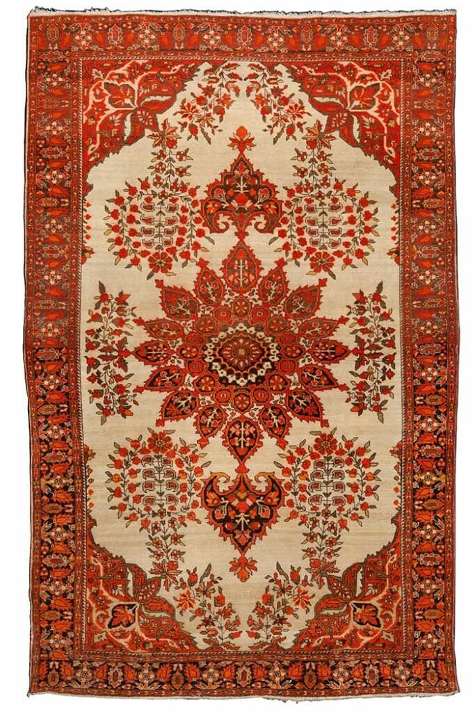 Tappeto Saruk Raro esemplare di tappeto annodato nell’area di Arak a fondo chiaro. Epoca inizio ‘900 Misure: 202×130 cm Codice: 873