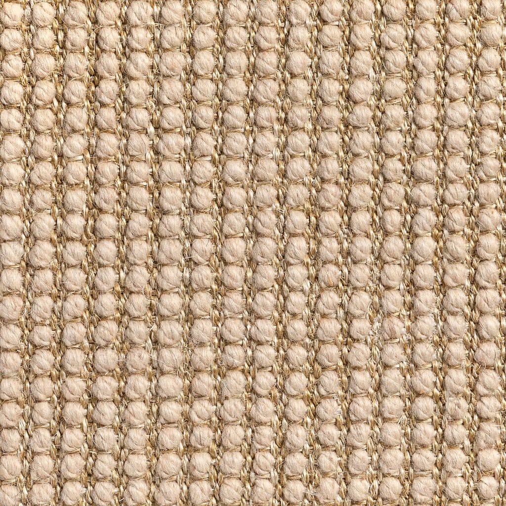 Primo piano di un tessuto beige testurizzato con motivo a griglia, caratterizzato da file di fibre strettamente intrecciate che creano un design tattile e uniforme, perfetto per chi cerca uno stile di ispirazione automatica Bozza.